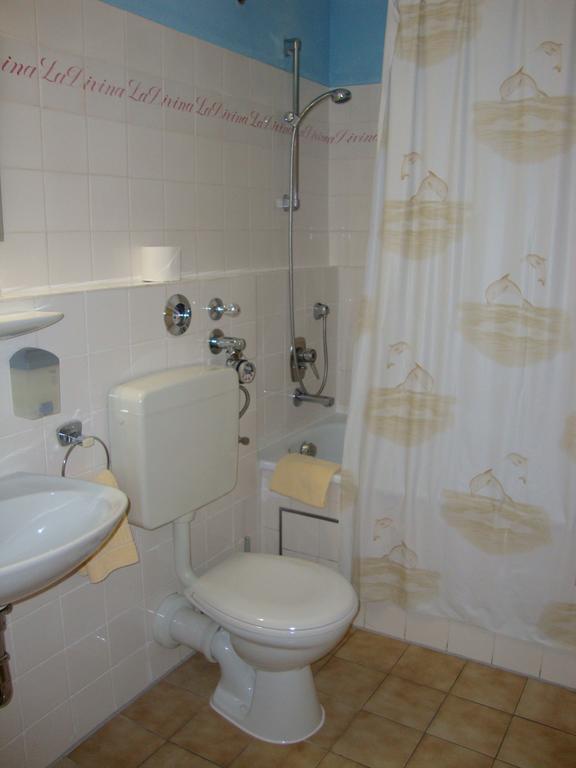 Pension Mona Lisa Munich Room photo